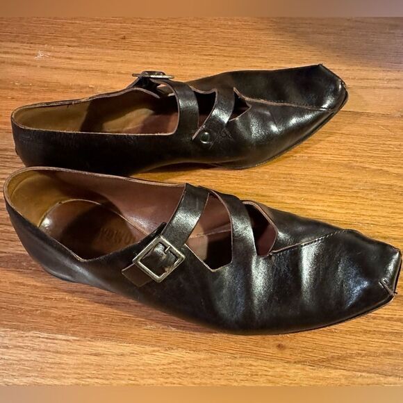 Cydwoq Vintage brown buckle flats - Picture 3 of 5